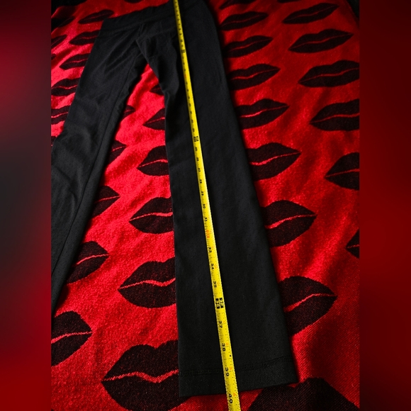 Lululemon Black Perforated High Waist Black Leggings Workout Yoga Tights Small - Picture 6 of 9